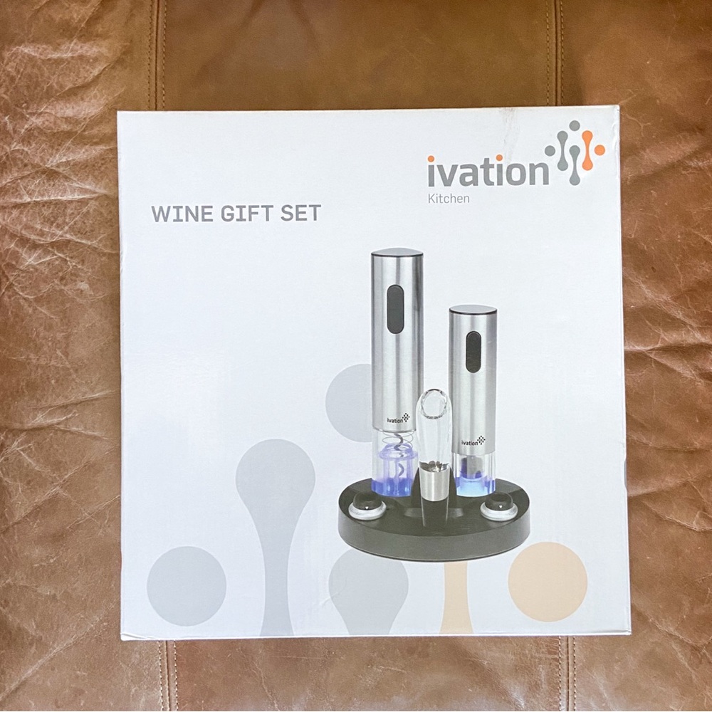 Ivation Wine Gift Set NIB
